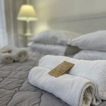 Bb Essenze Bed & Breakfast Palermo Ngoại thất bức ảnh