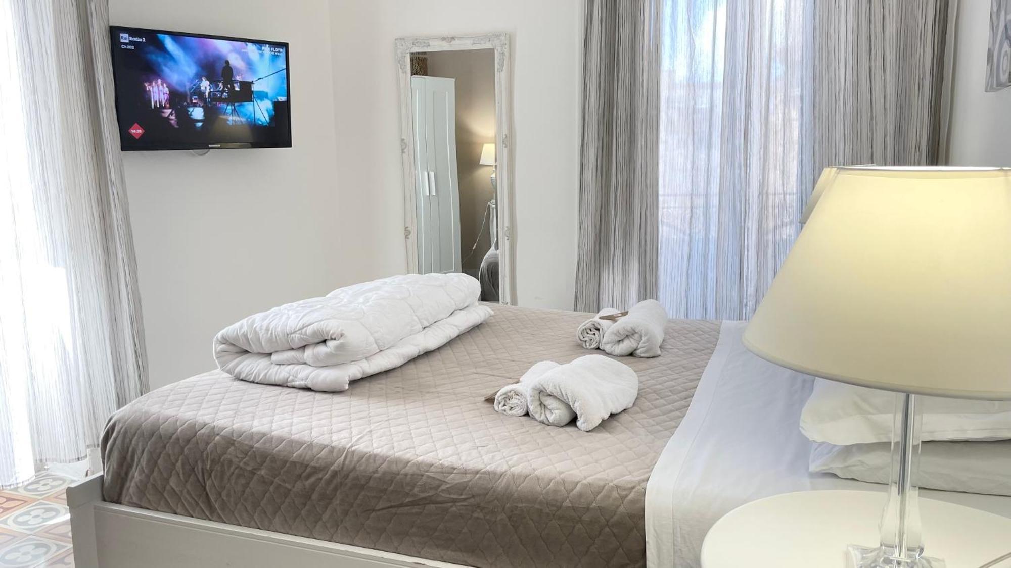 Bb Essenze Bed & Breakfast Palermo Ngoại thất bức ảnh