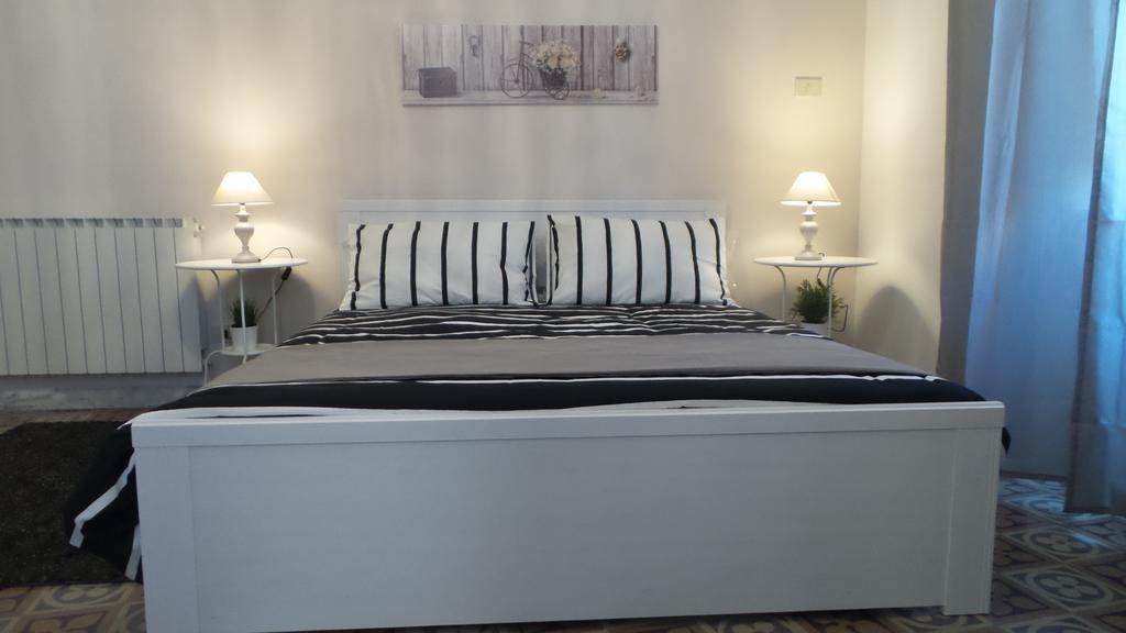 Bb Essenze Bed & Breakfast Palermo Ngoại thất bức ảnh
