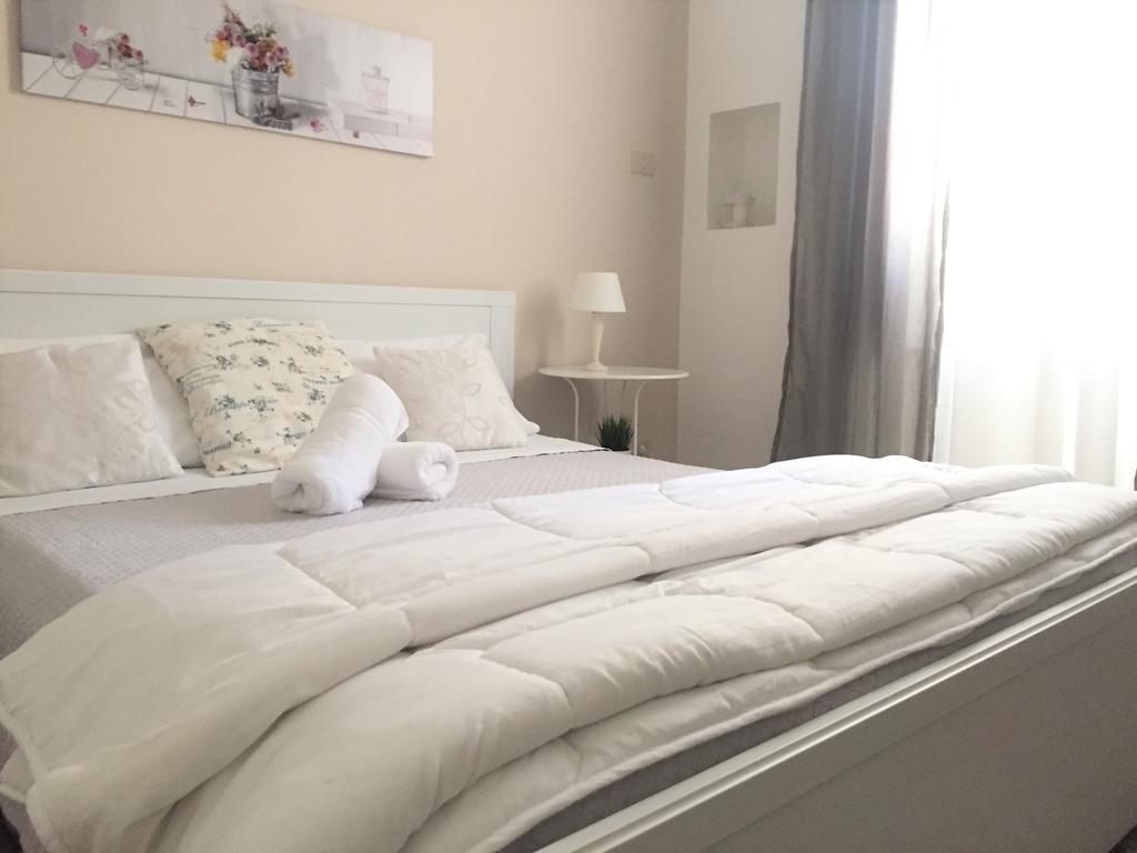 Bb Essenze Bed & Breakfast Palermo Ngoại thất bức ảnh