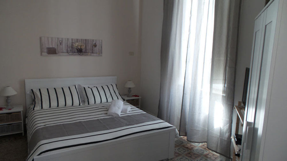 Bb Essenze Bed & Breakfast Palermo Ngoại thất bức ảnh
