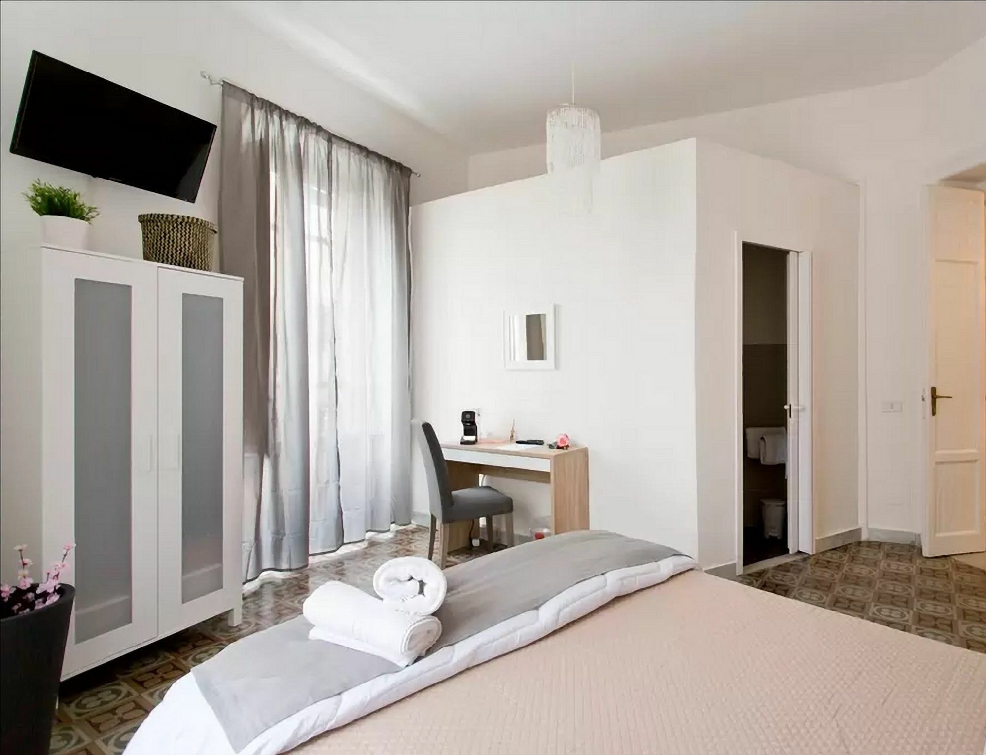 Bb Essenze Bed & Breakfast Palermo Ngoại thất bức ảnh